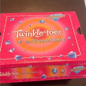 Twinkle Toes by Sketchers Gabby Dollhouse Light up Toddler Shoes (size 7)